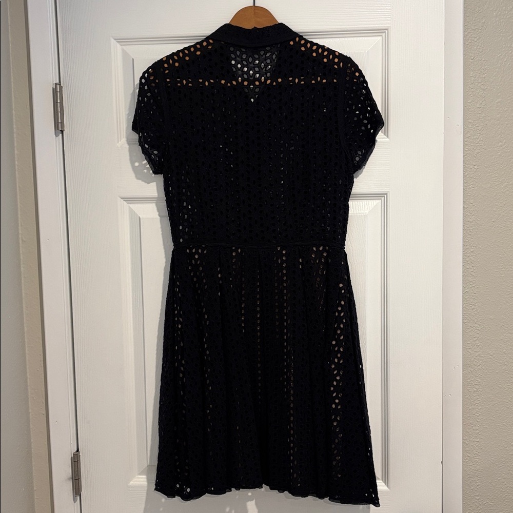 BCBGMaxAzria Dasha Black Eyelet Lace Fit & Flare Dress Short Sleeve Pockets Sz 4 - Picture 3 of 9